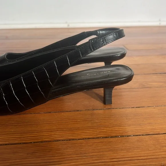 Ann Taylor Elegant Black Croc Embossed Leather Pointy Toe Slingback Heels - 9 - Picture 6 of 10
